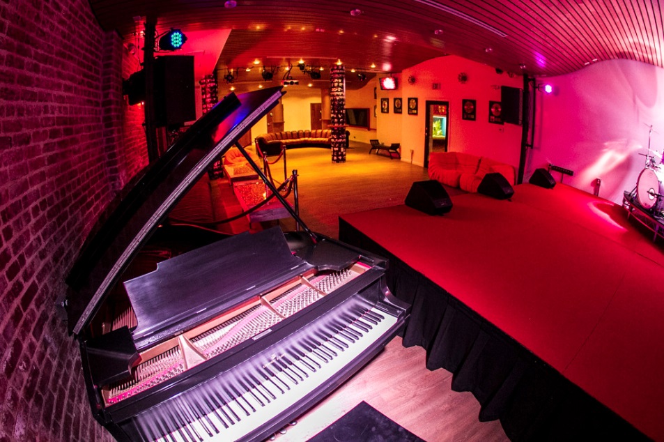 The Mantra - 6363 Selma Ave, Los Angeles, CA 90028