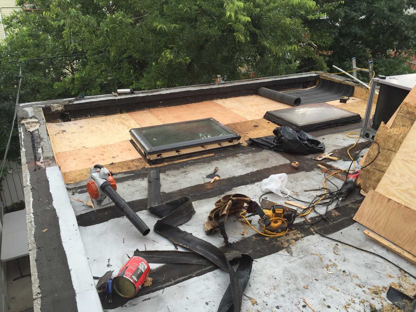 Flat roofing repair services