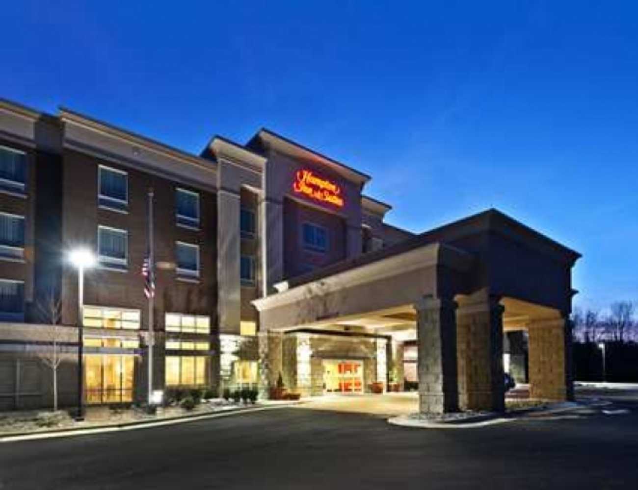 Hampton Inn and Suites Holly Springs NC