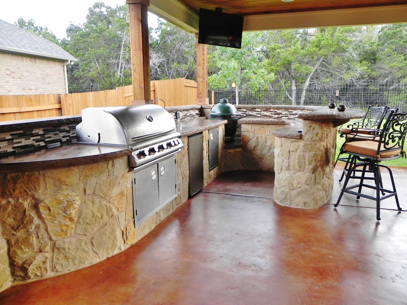 Outdoor Kitchens