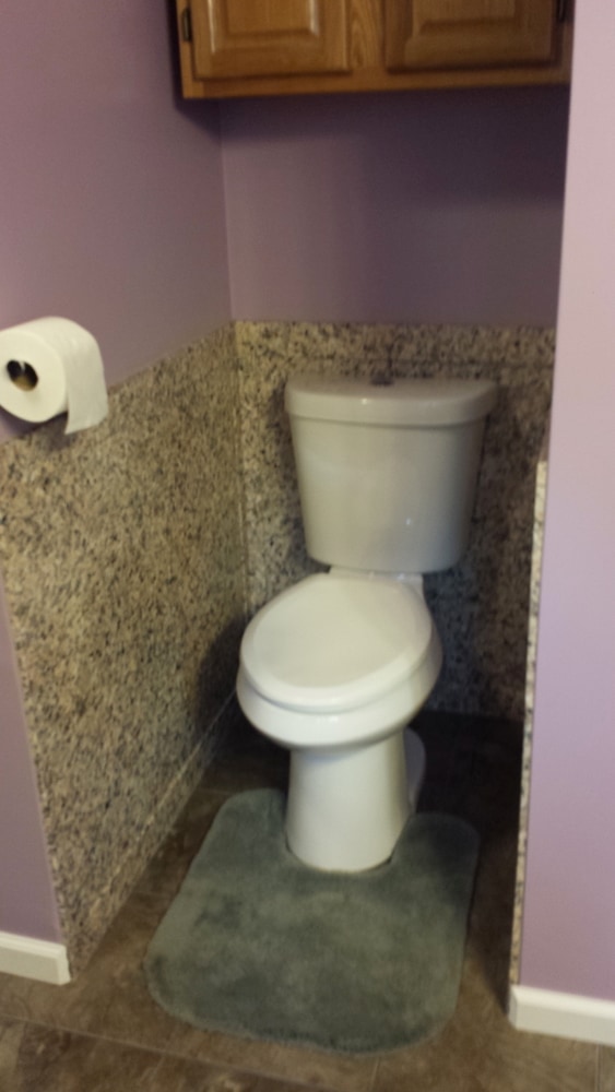 Sentrel - Tub/Shower and toilet alcove