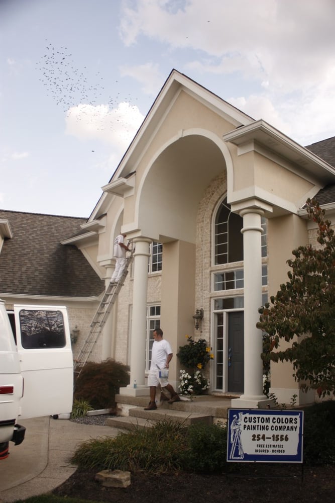 CUSTOM COLORS PAINTING COMPANY