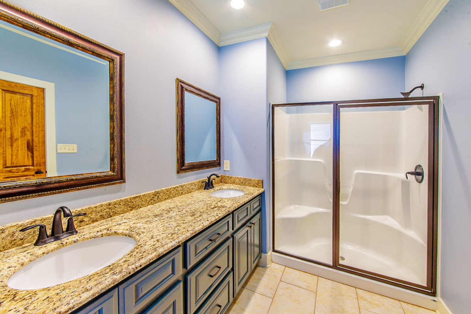 Flounder Court - Camp