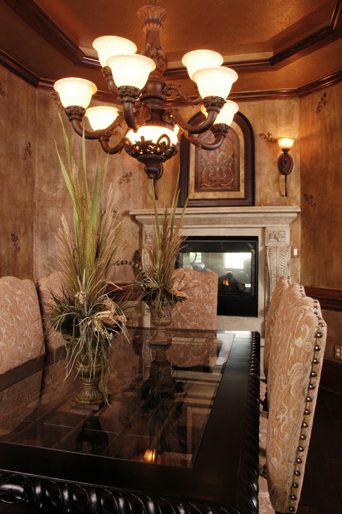 Formal Dining Rooms by Frontier Custom Builders, Inc.