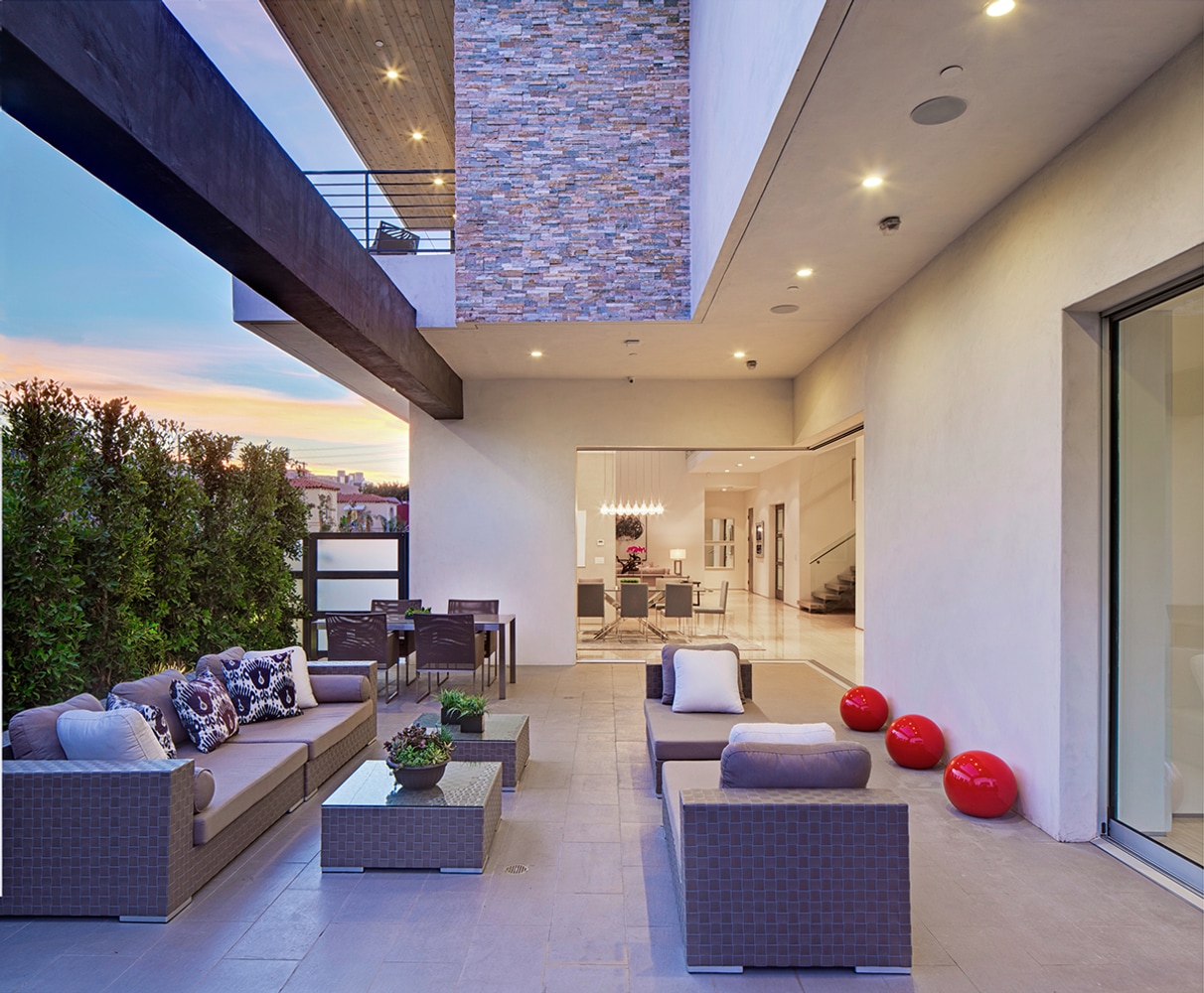 West Hollywood Modern New Construction - Oakwood