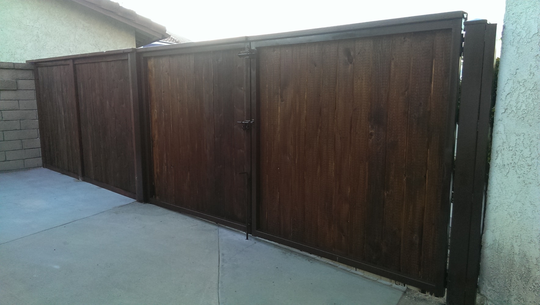 Photo(s) from L E Fence