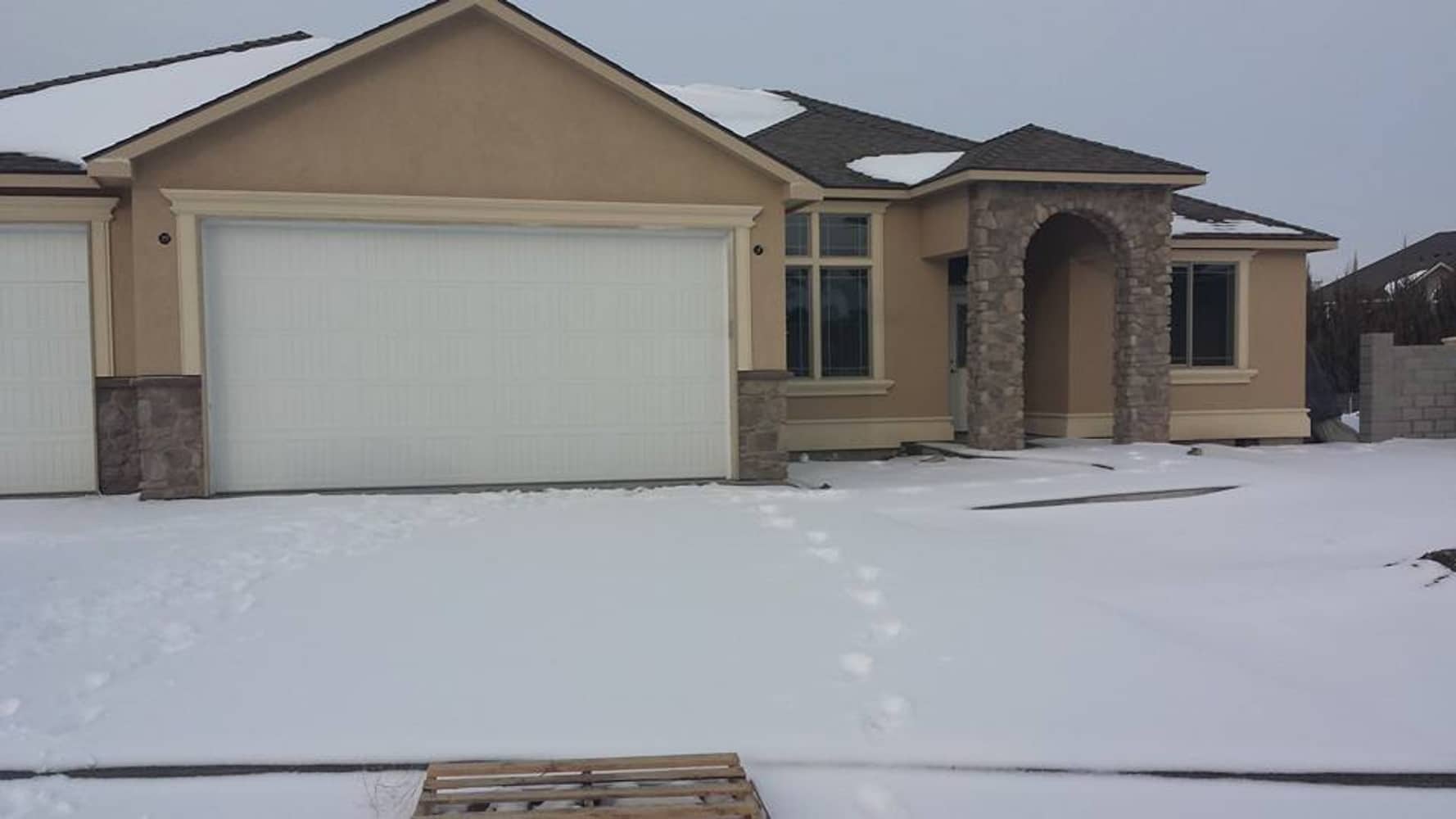 Photo(s) from Universal Plastering 2 