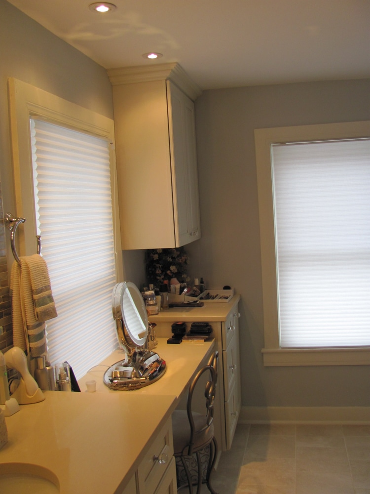 Bathroom - diamond cabinetry - granite tops