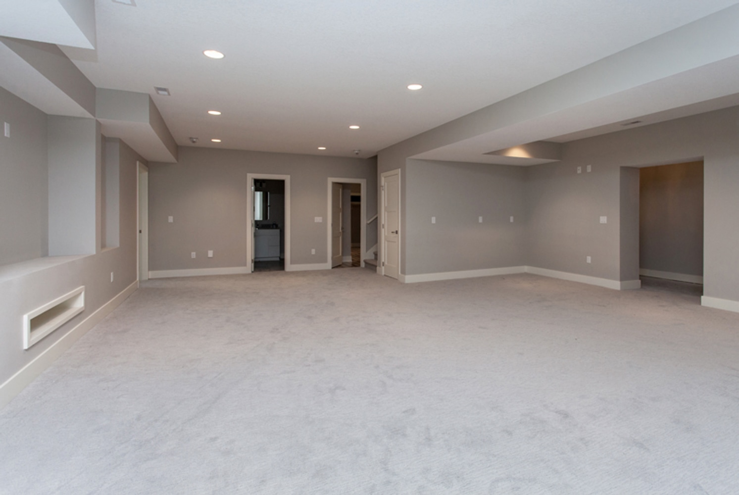 9427 Foxtail Cir, Norwalk