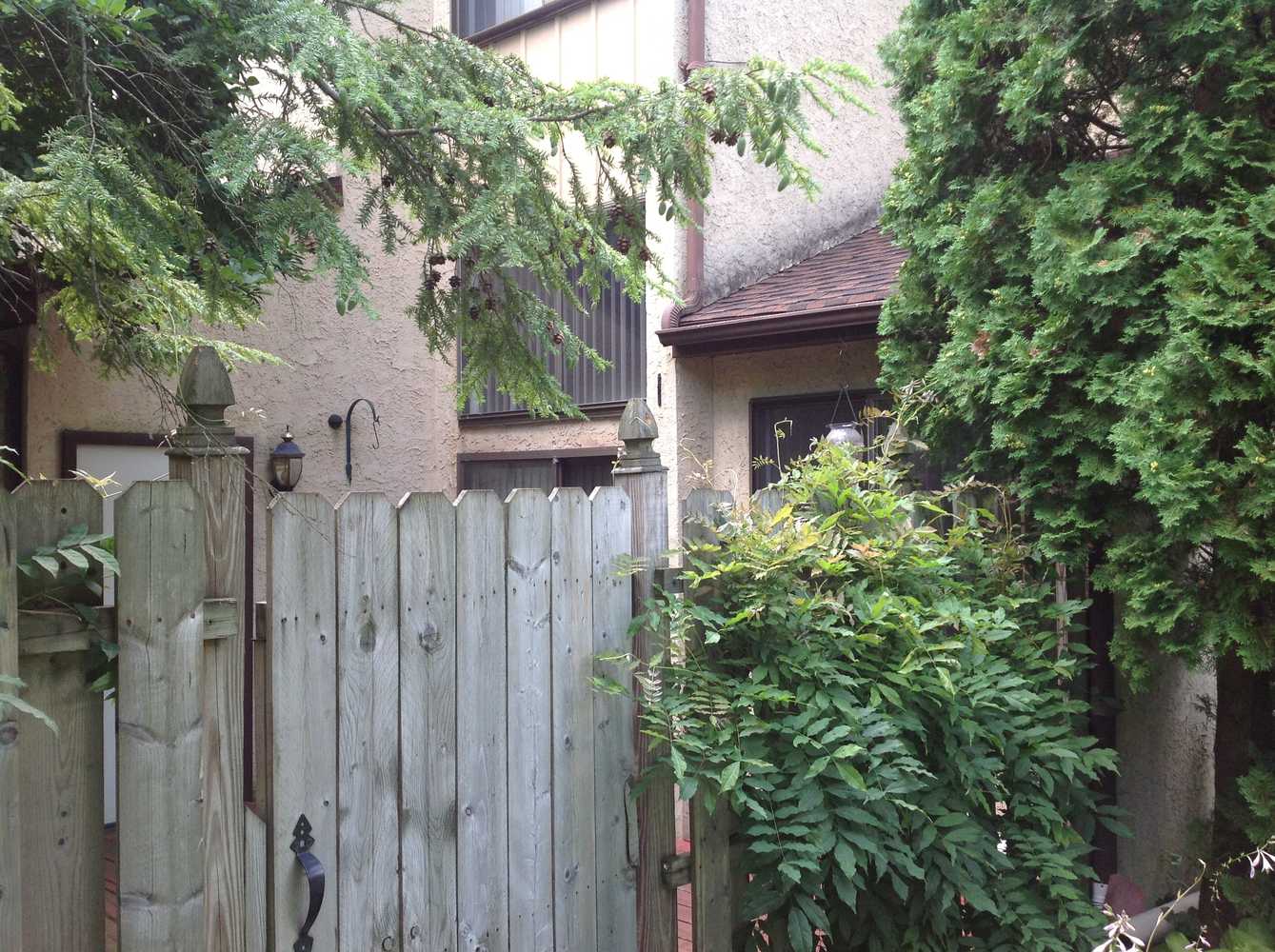 Exterior Stucco Power wash and repaint Photos