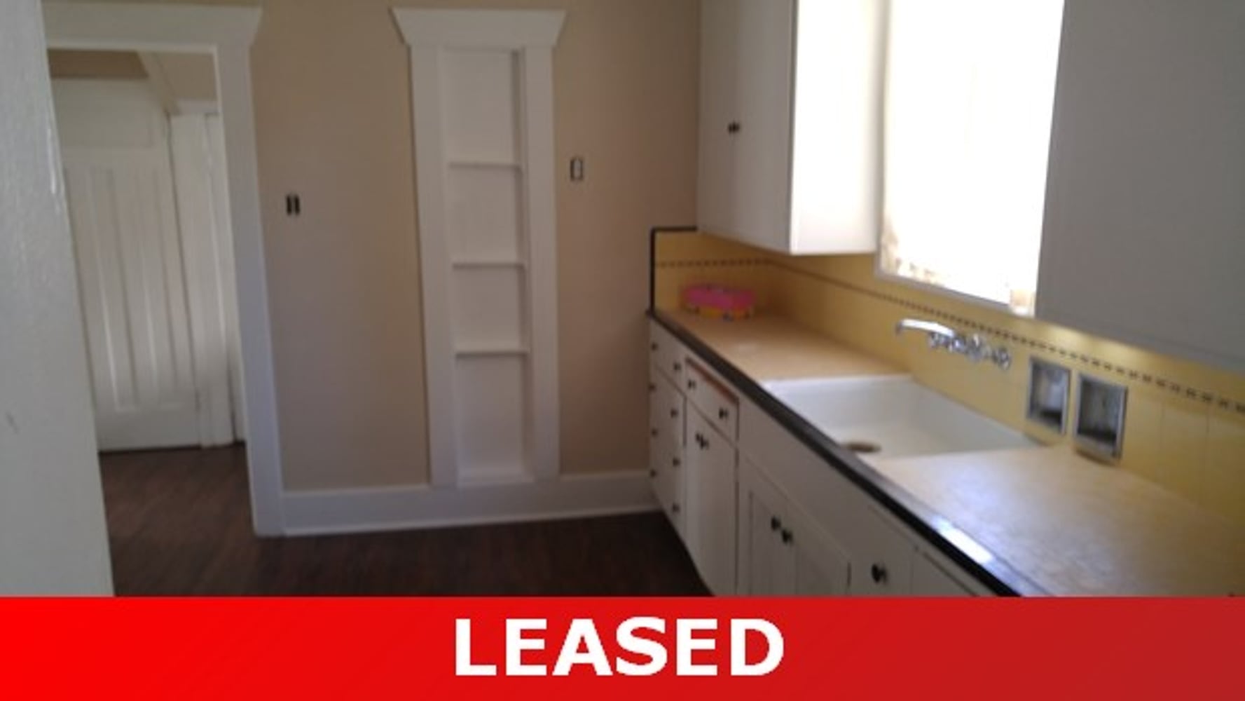 Rental Home - 2 Bedroom Tri-Plex Building in Ballard