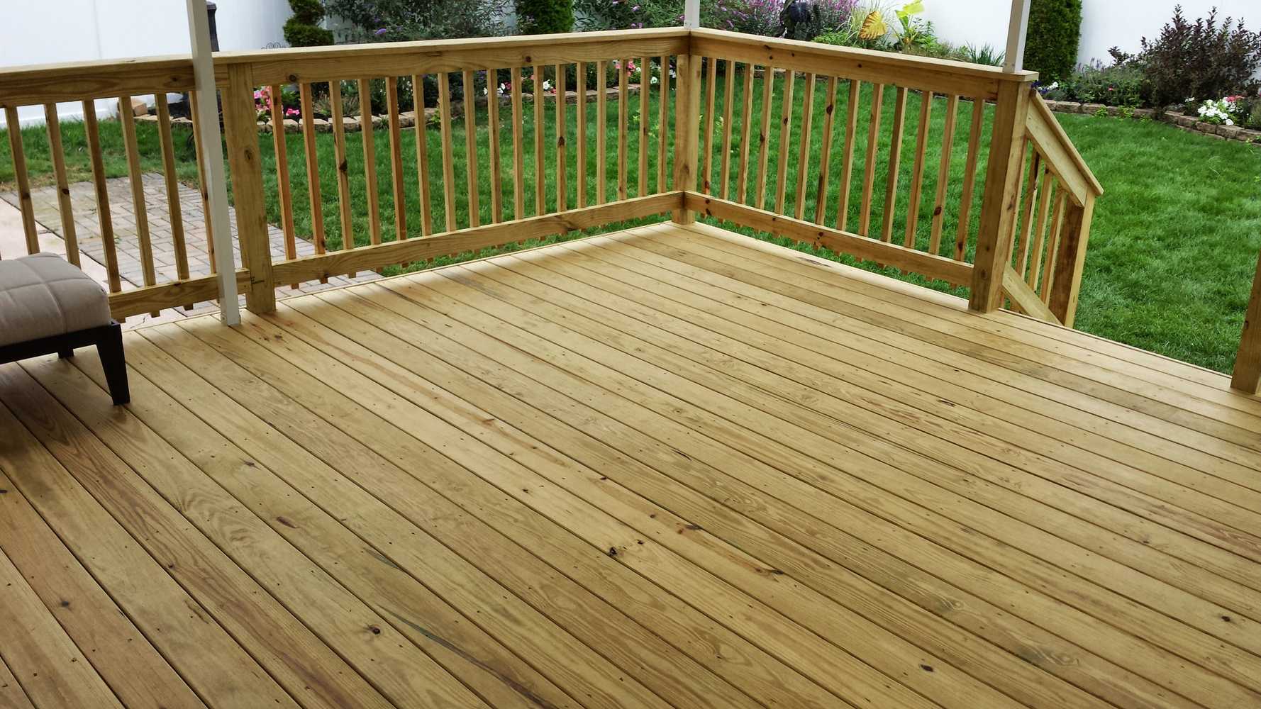 Decks from Li Decks And Remodeling Ltd