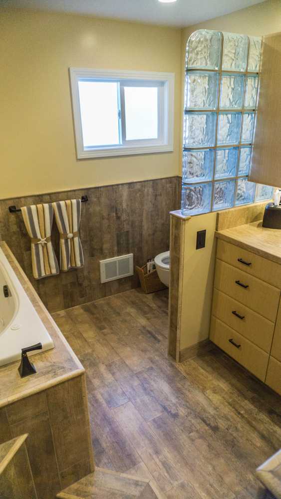 2014: Earthy Wood & Glass Master Bath