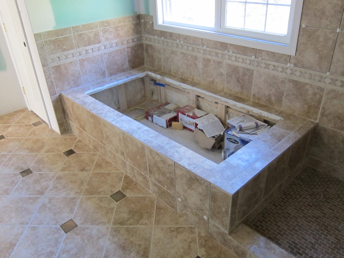 JACUZZI TILE