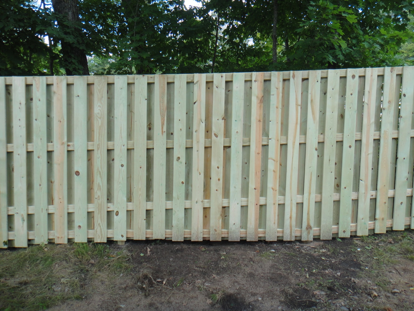 Minnewawa good neighbor fence.