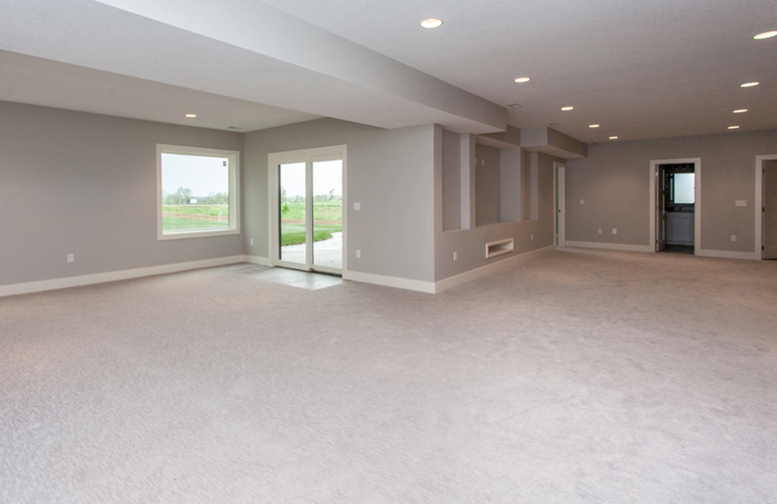 9427 Foxtail Cir, Norwalk