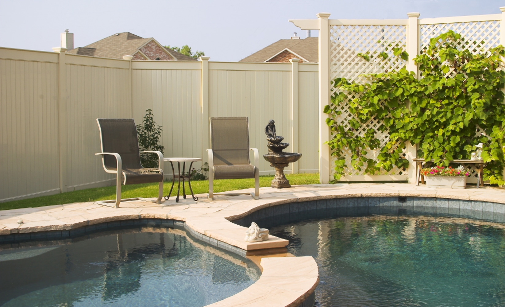 Future Outdoors Vinyl Fences