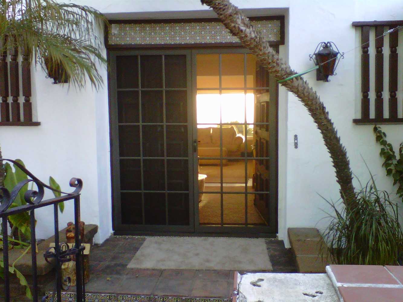 Swinging Screen Doors