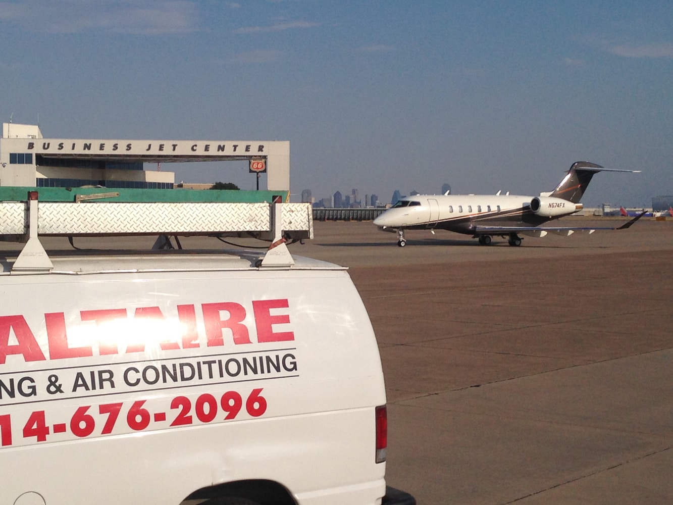 Business Jet Center : The Dallas Cowboys Hanger 