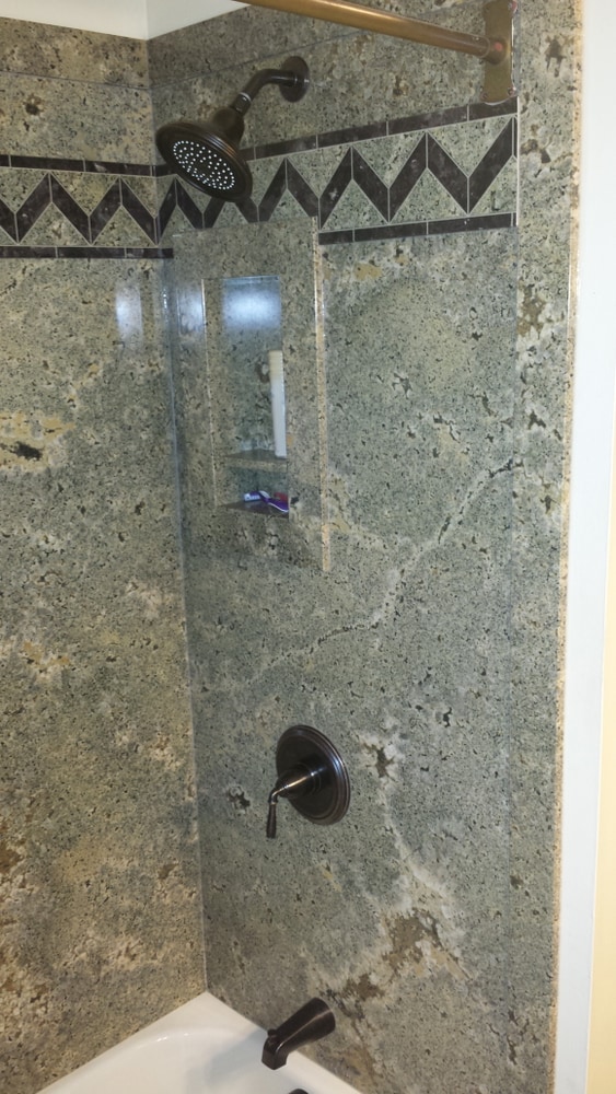 Sentrel - Tub/Shower and toilet alcove