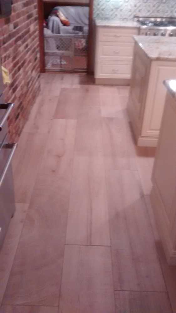 Photo(s) from Fine Paintings And Floors
