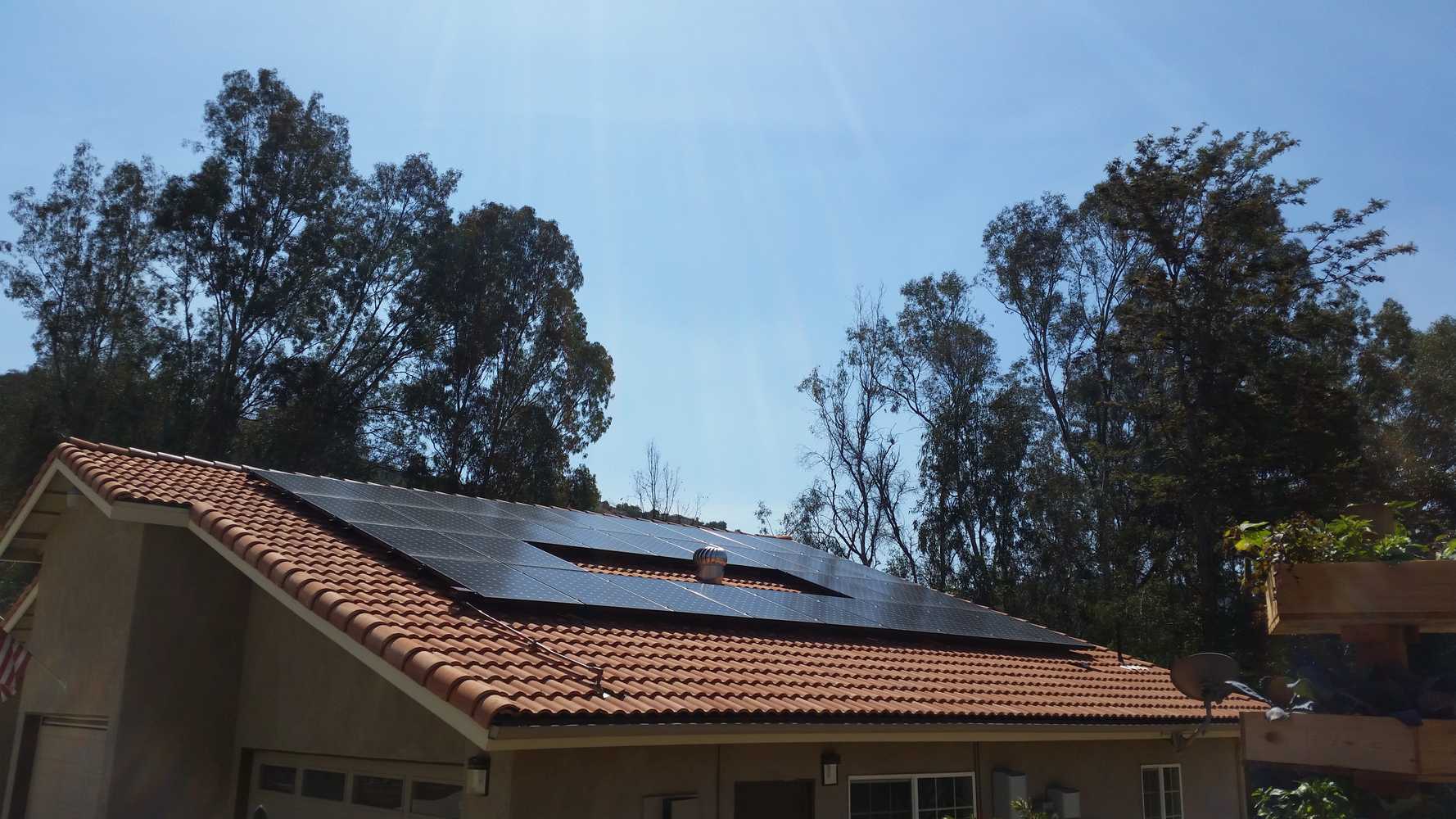 Photo(s) from Strong Solar Power