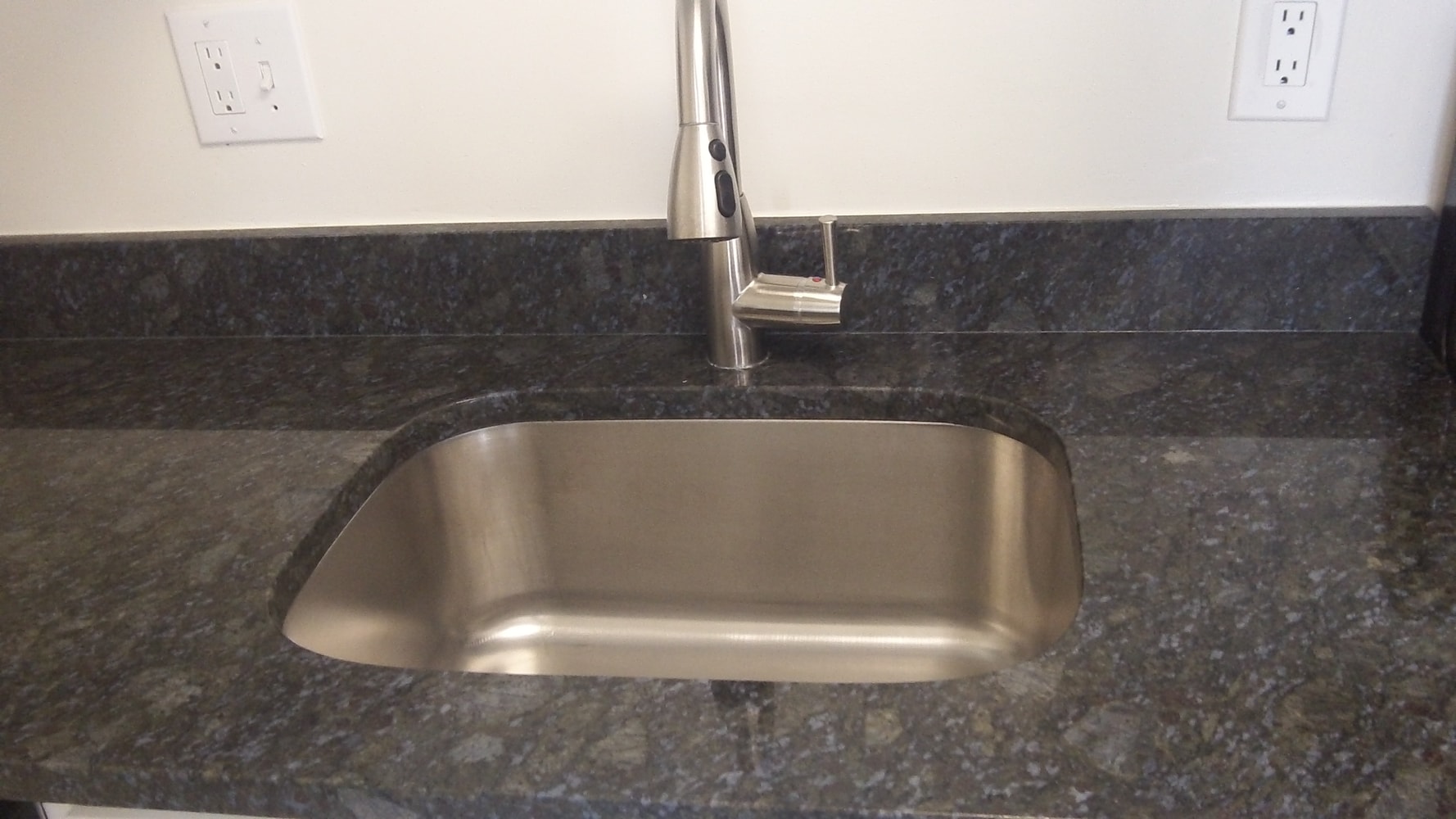 Project photos from Unlimited Kitchens and Bath Inc.