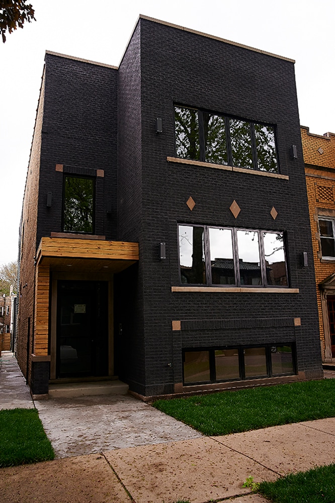 5746 N Washtenaw