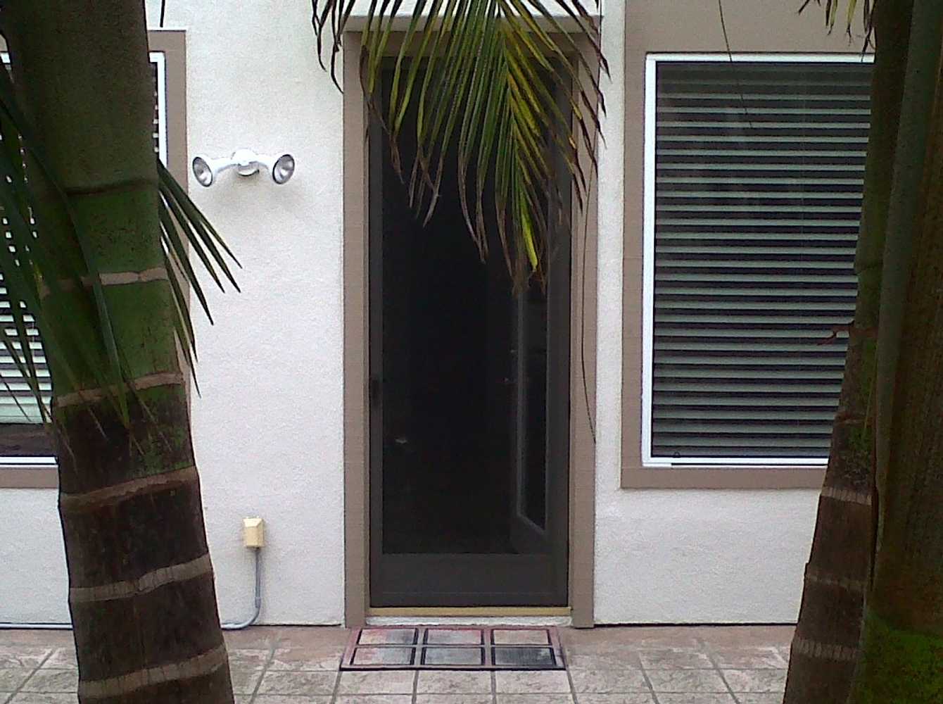 Swinging Screen Doors