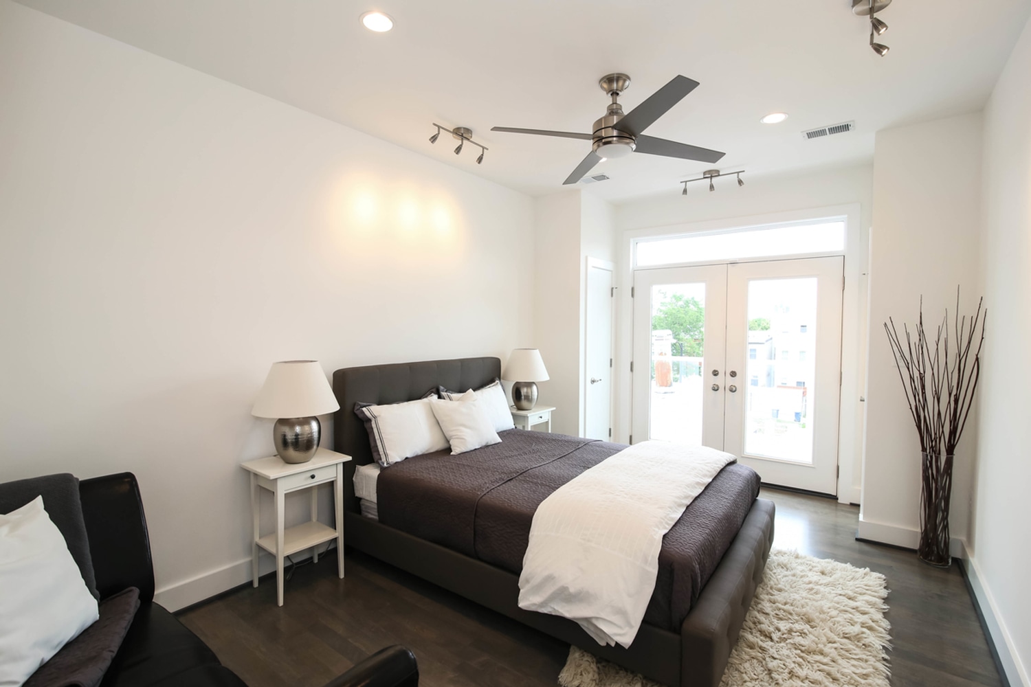 Ultra-Modern New Construction in Shaw