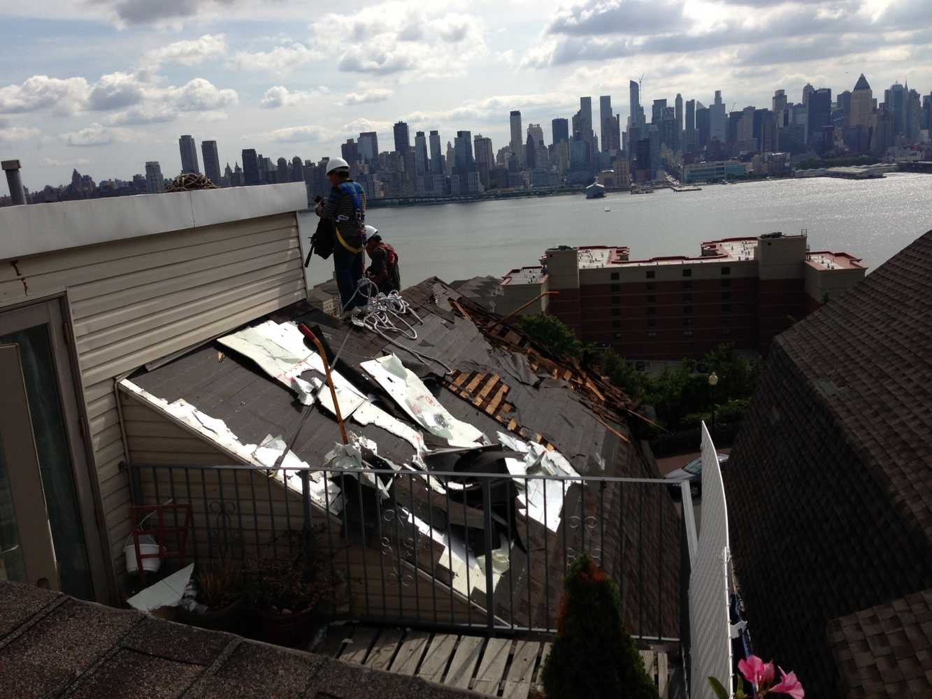 Flat roofing repair services