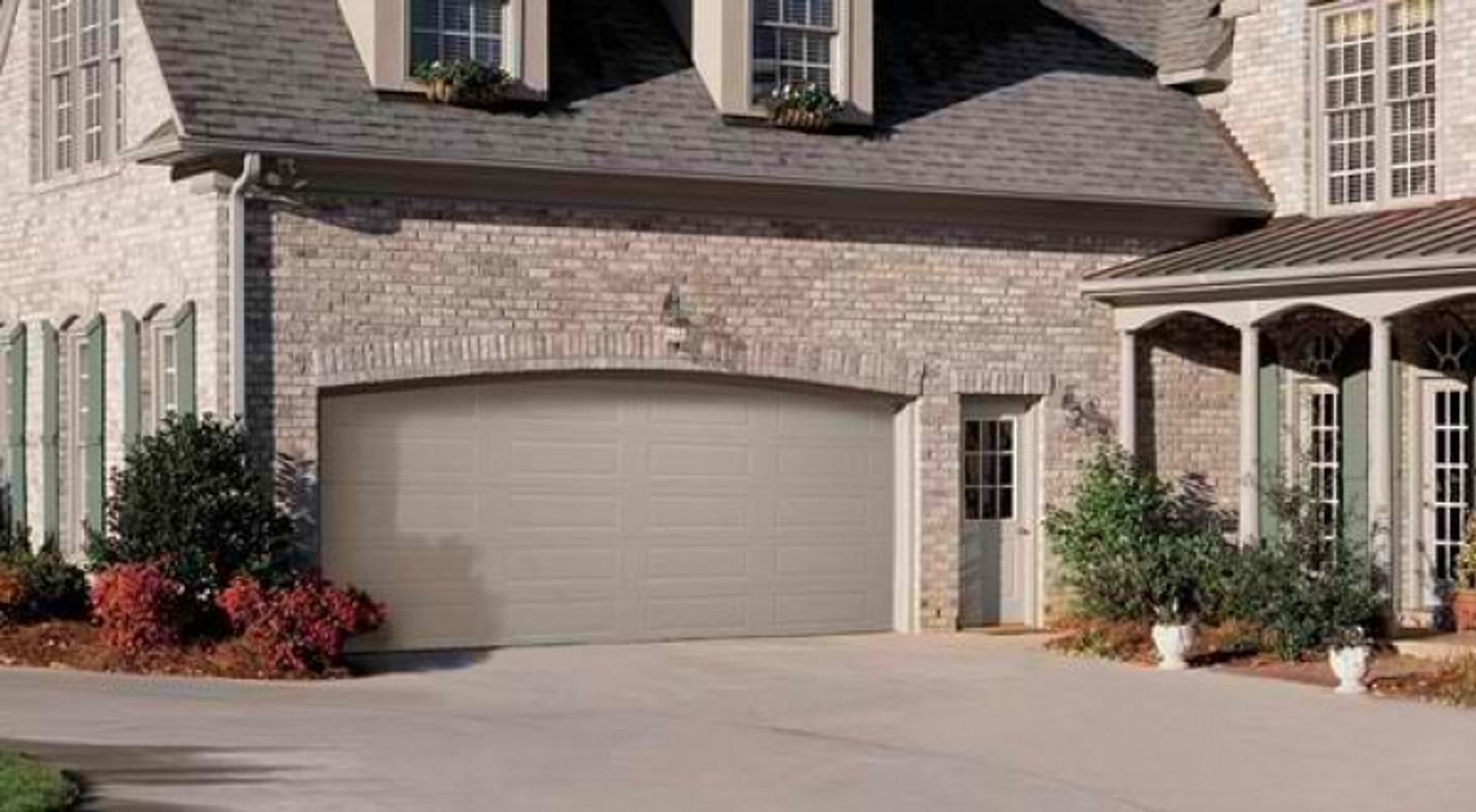 Residential garage door