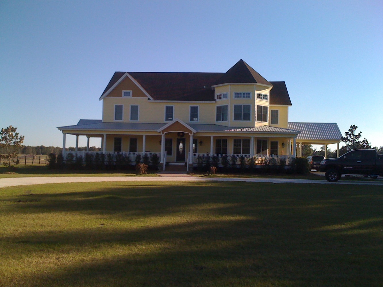 Lake Helen Residence