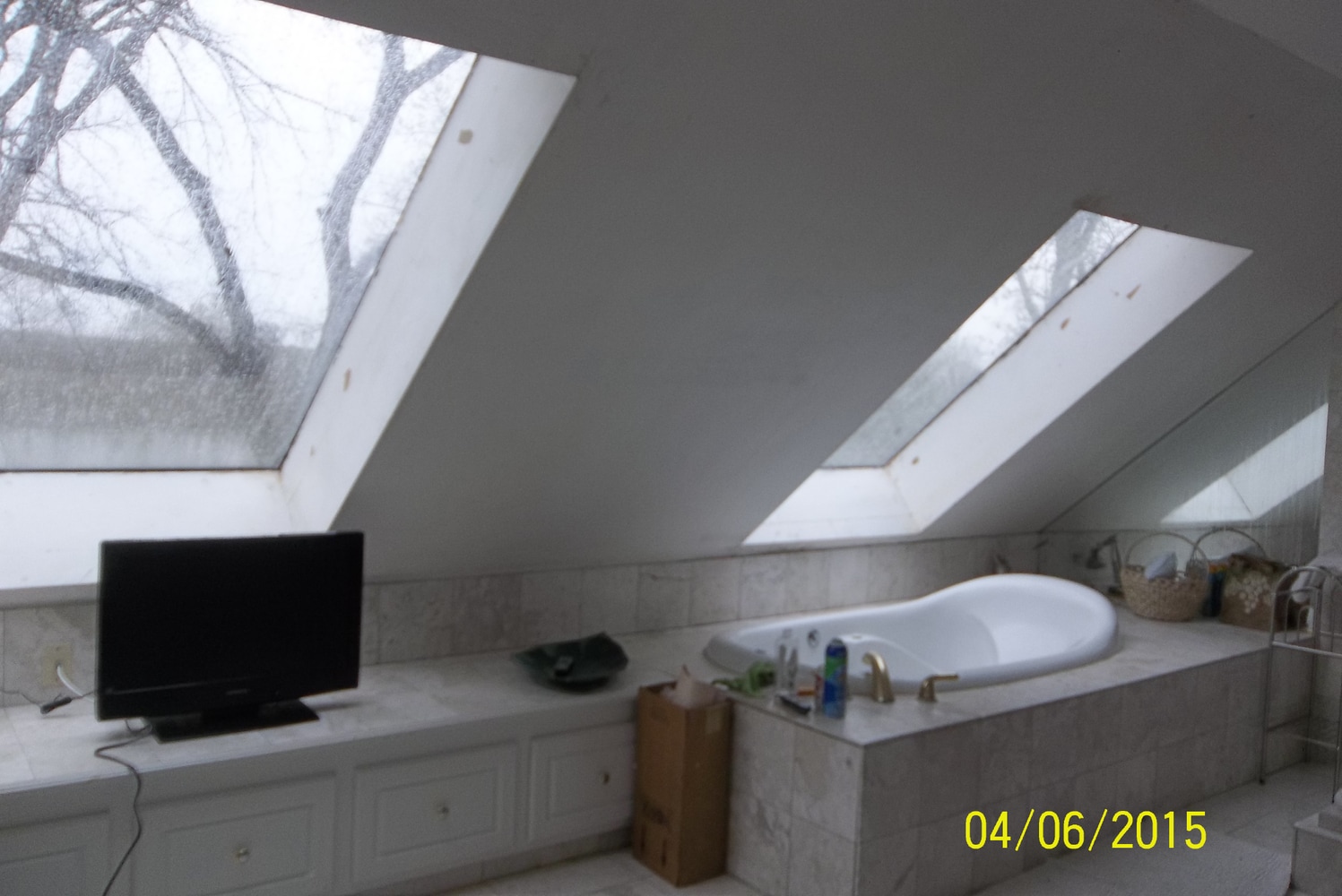 WALLPAPER REMOVAL PROJECT