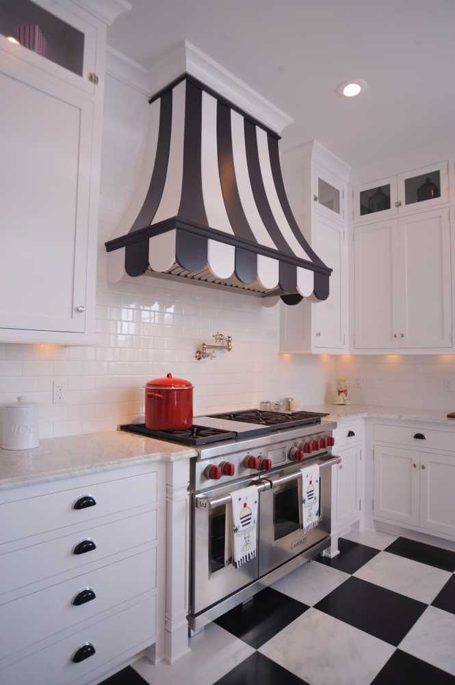 Black and white kitchen