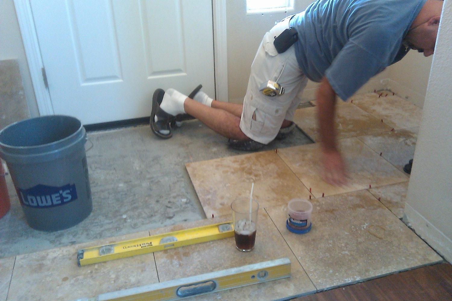 Travertine Tile Entryway