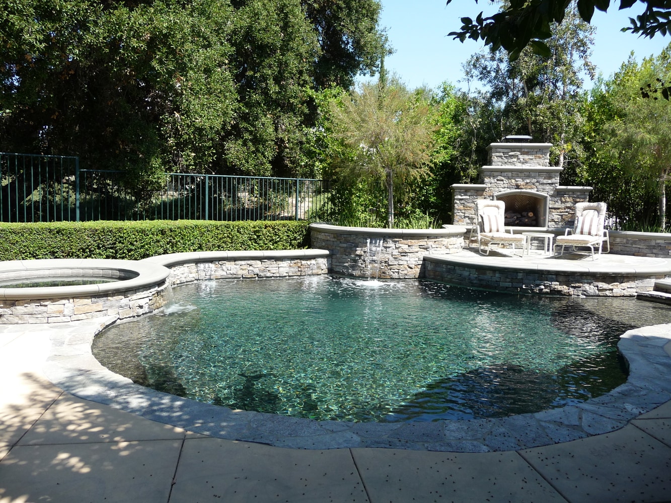 Custom Swimming Pools