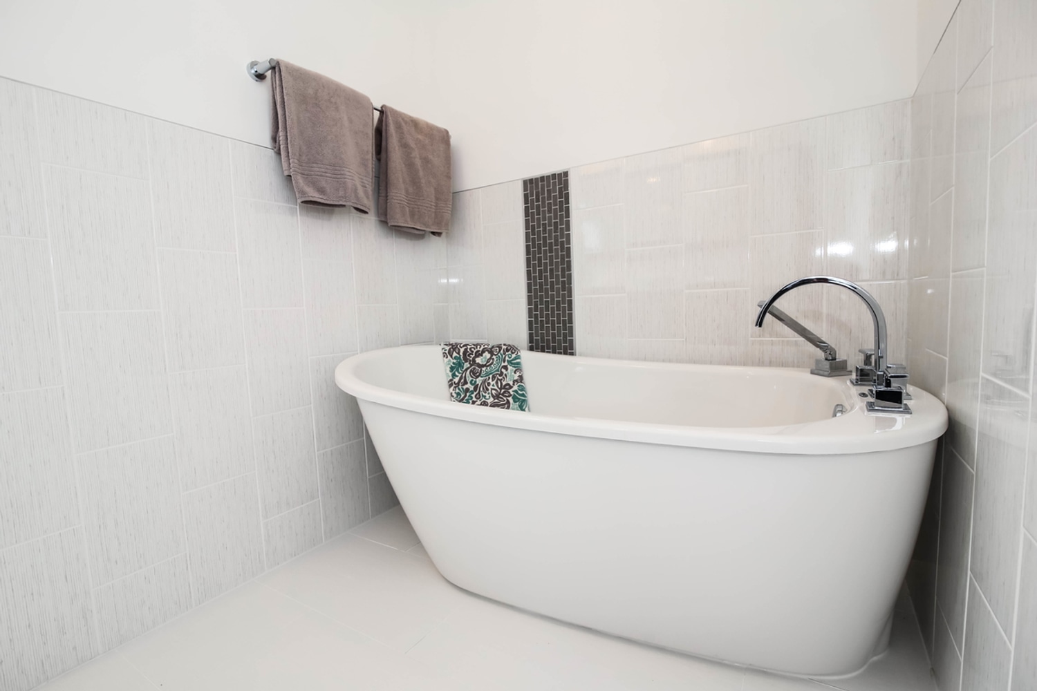 Ultra-Modern New Construction in Shaw