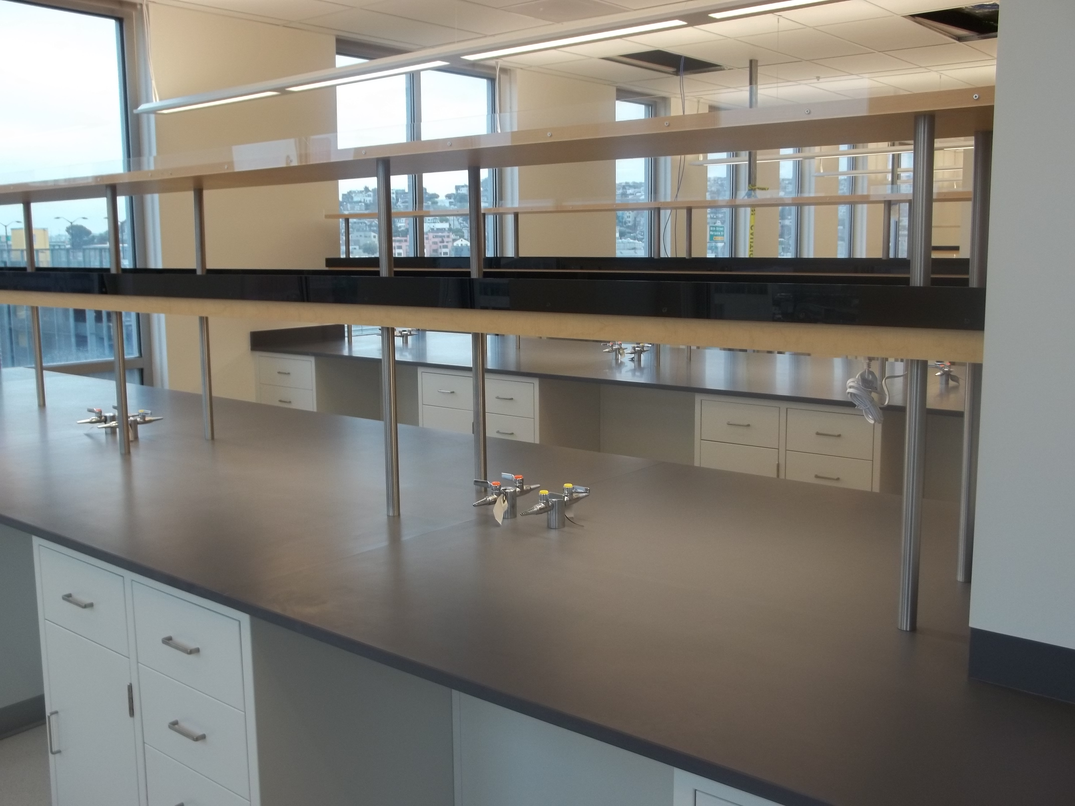 Somoza Casework Installations