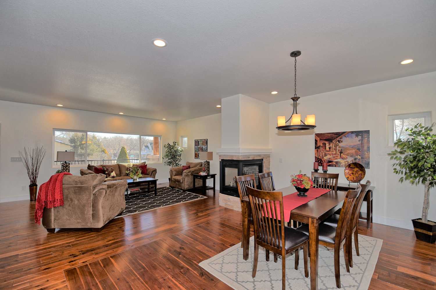 726 N Royer