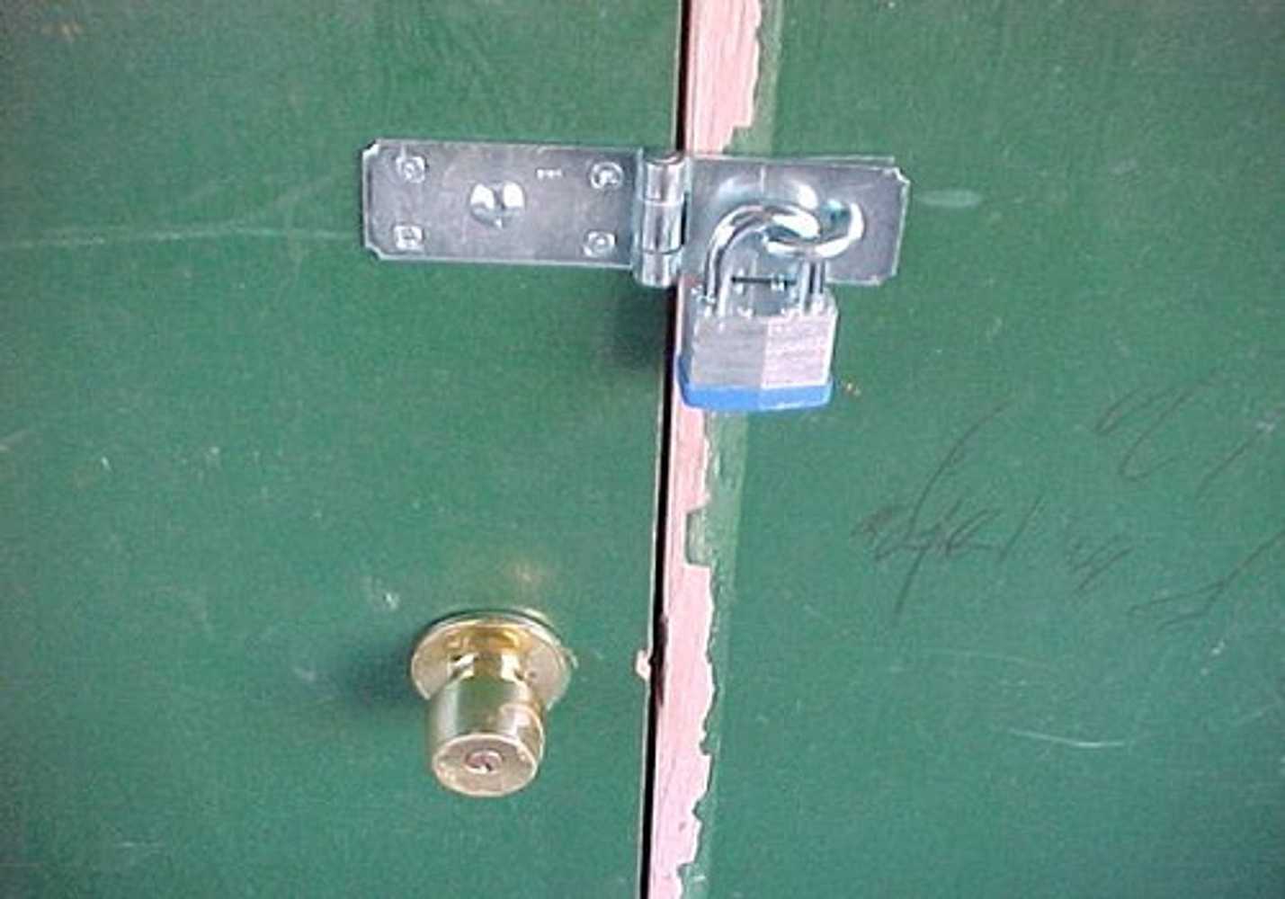 Securing Services NJ, Lock out Services NJ, Hasp and Padlocking NJ