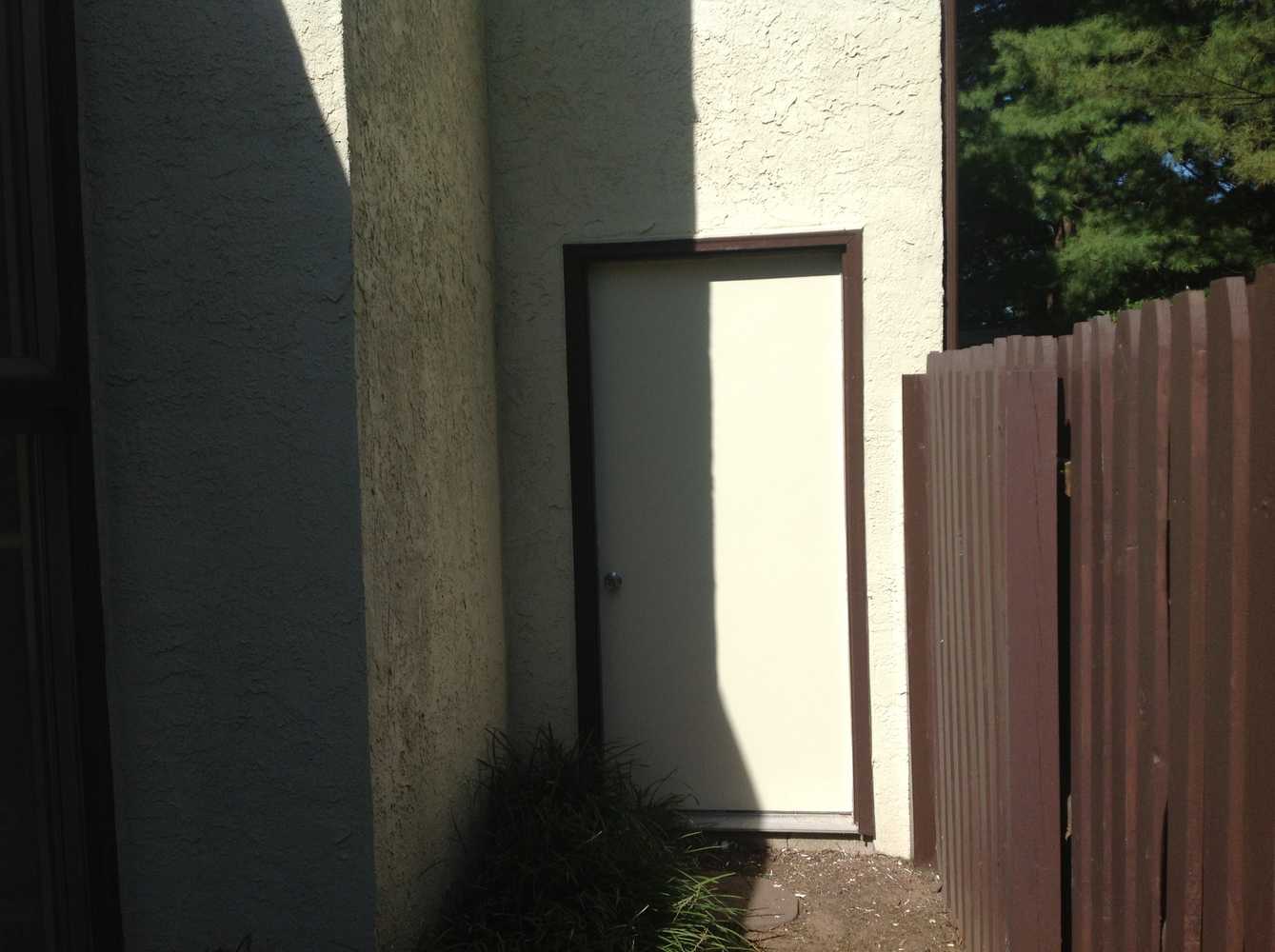 Exterior Stucco Power wash and repaint Photos
