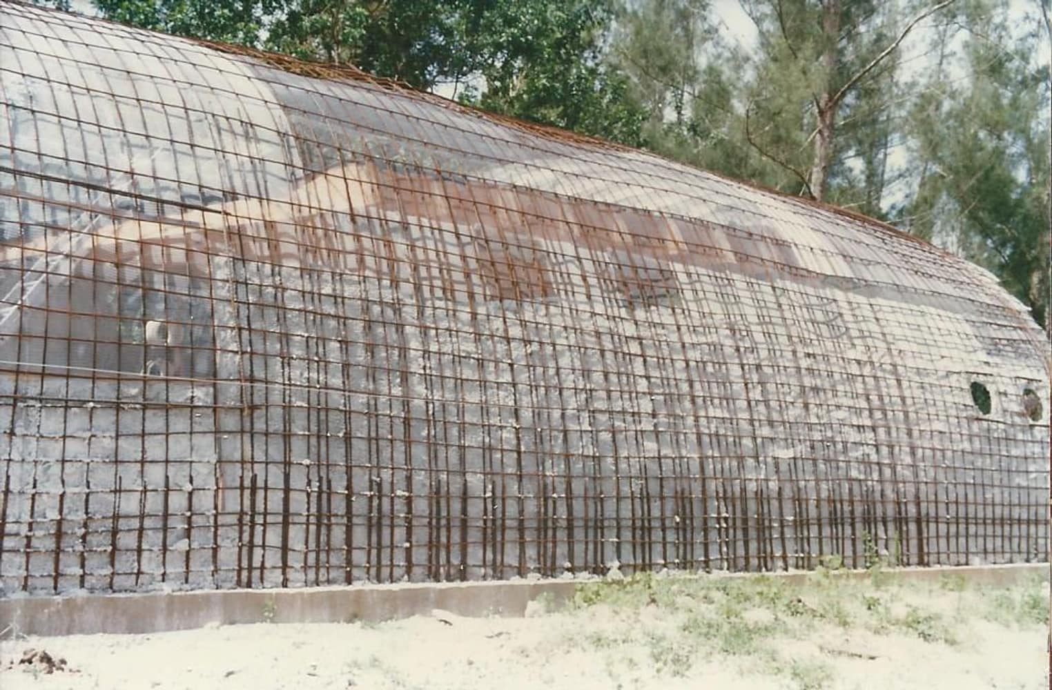 OFF GRID INDESTRUCTIBLE homes in Florida