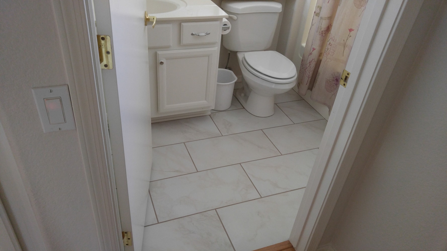 Ceramic, Porcelain... Tile keeps AZ cool in the summers!