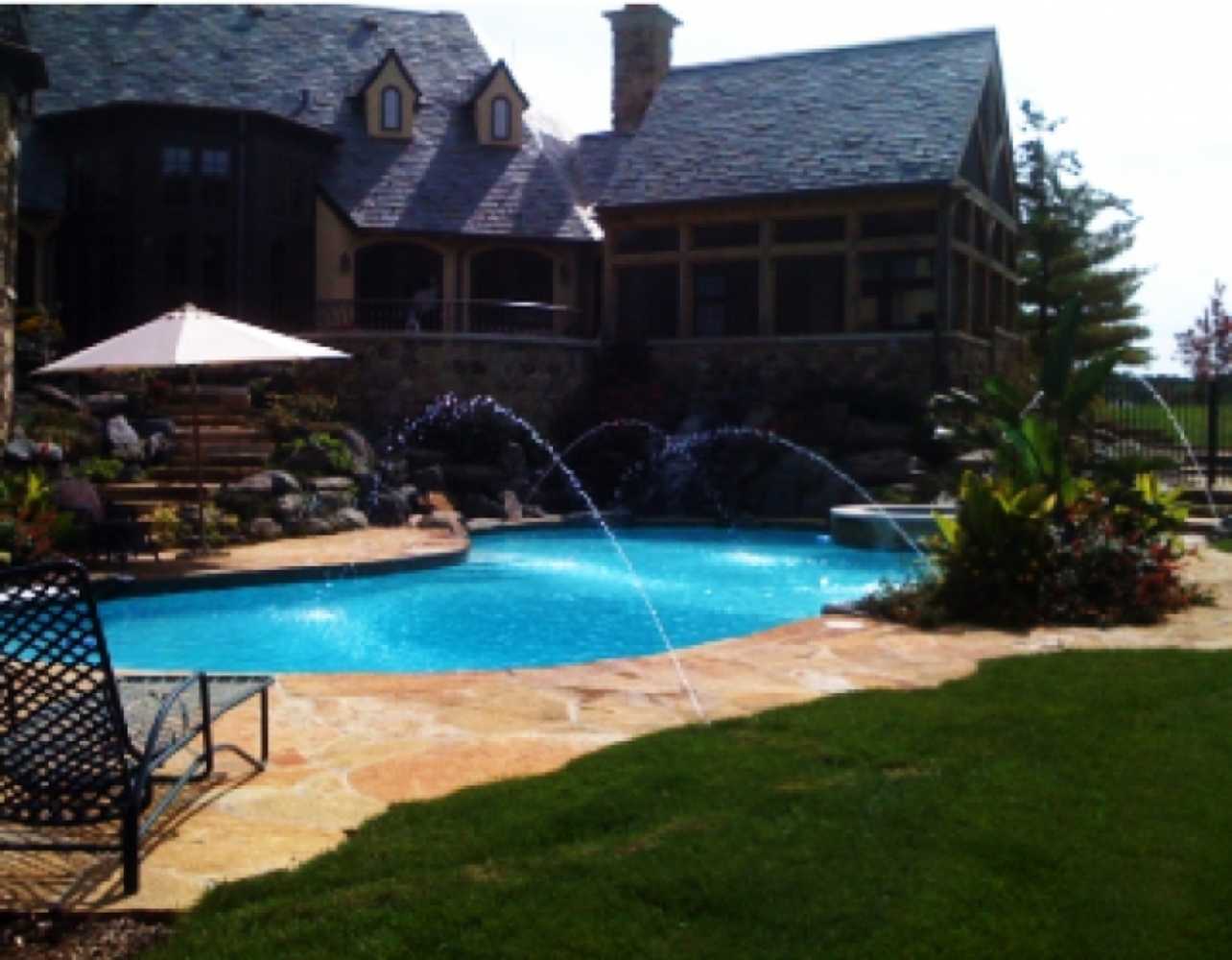 Custom Pools by Bonema Construction