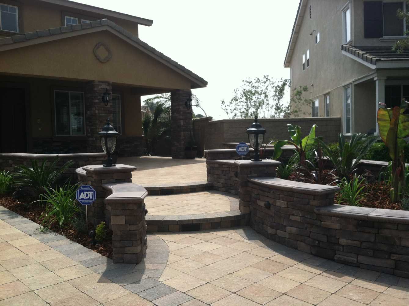 Projects by Innovation Kurbs Landscape Designs Inc