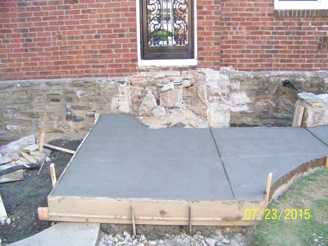 2339 Bryn Mawr Ave back patio