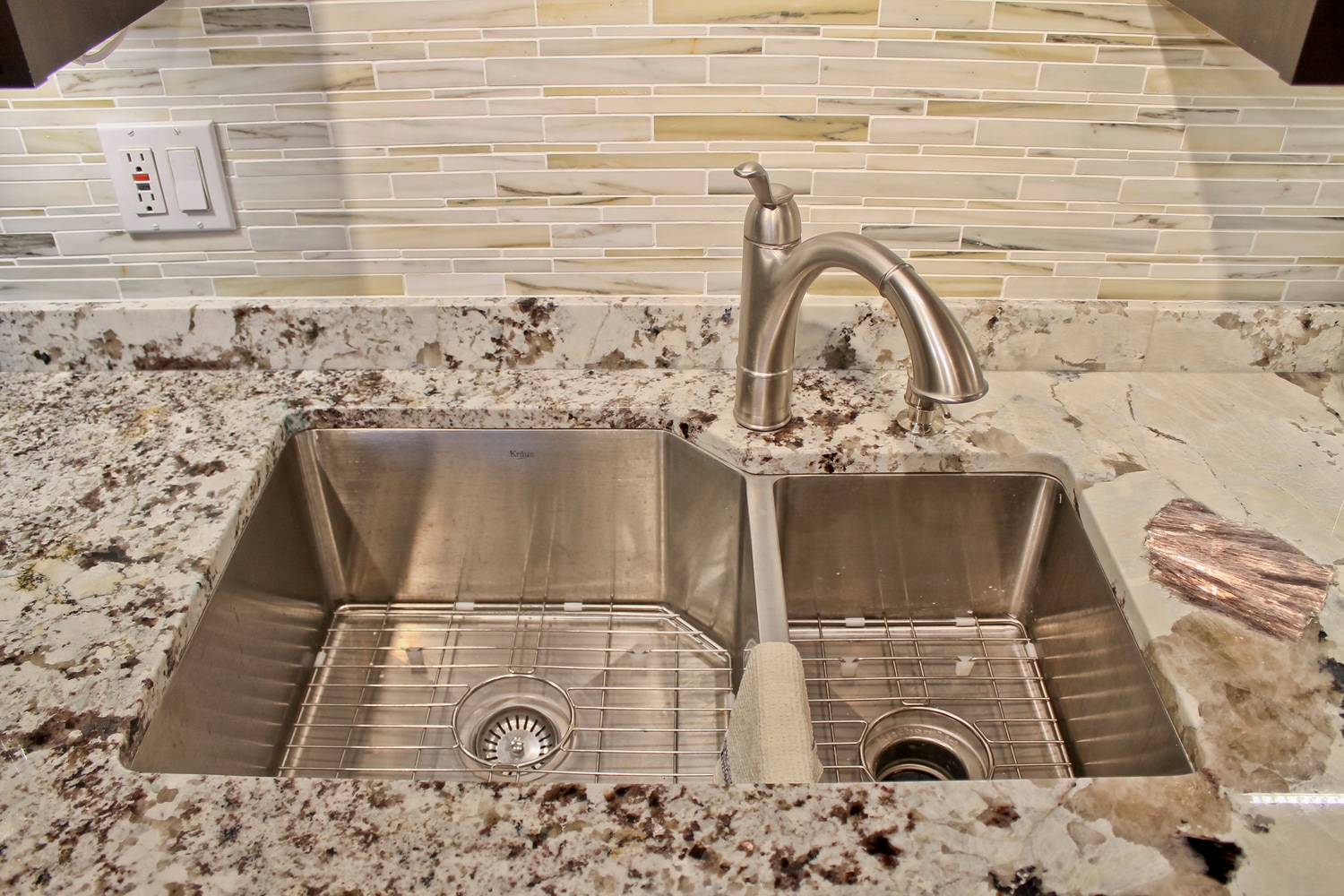 Condo Kitchen Remodel (Magnificent Mile)