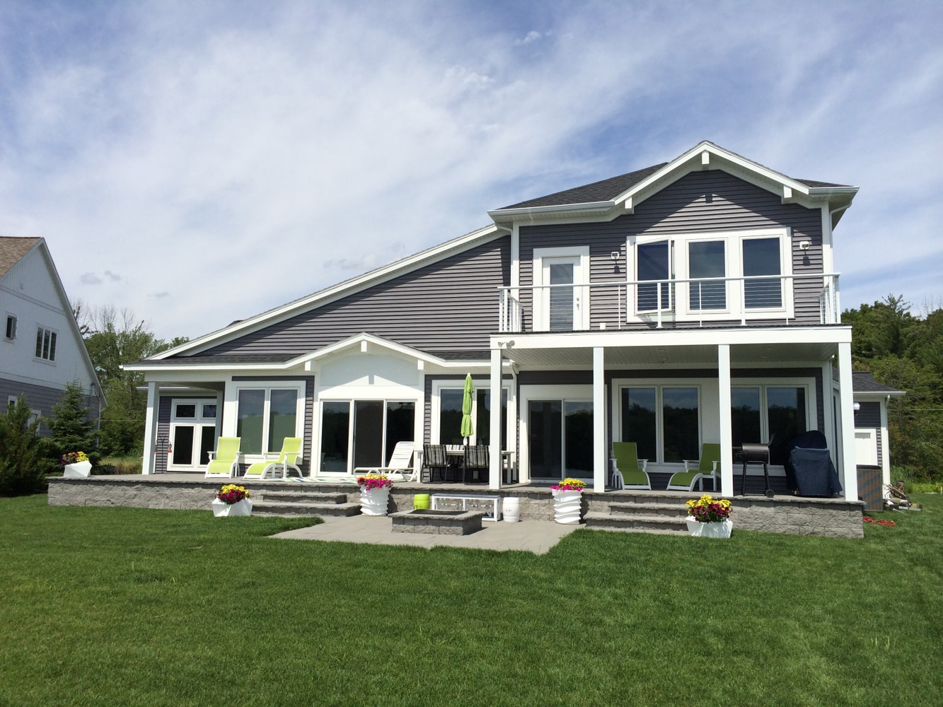 Payne Lake Contemporary