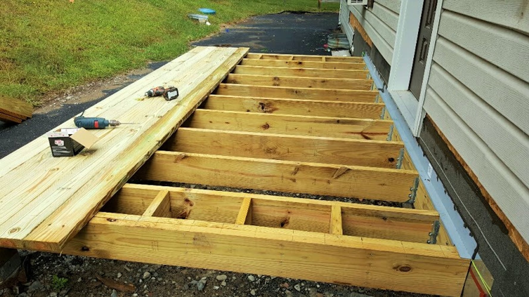 Small front deck 